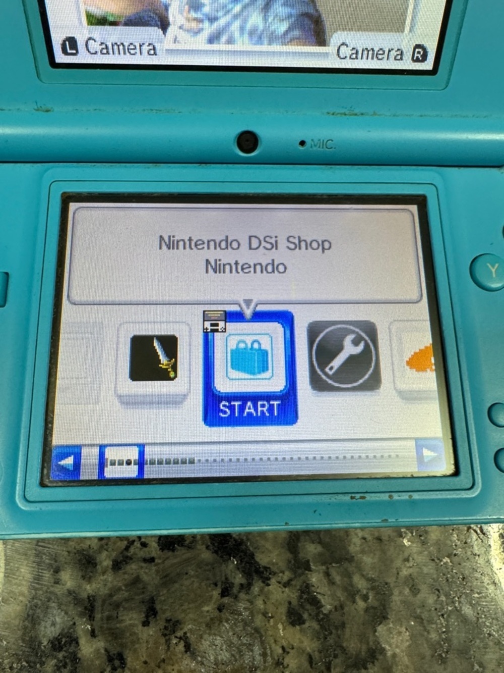 Nintendo DSI Sky Blue gaming system